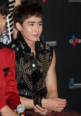 组图：2PM亮相巡演记者会 中国南京等数站演出确定