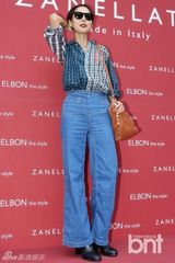 组图：韩星申敏儿朴韩星清新亮相笑容甜