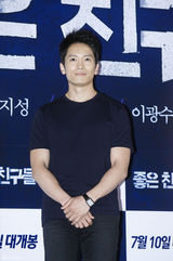 独家：《好朋友》三主演宣传新作 帅出新高度