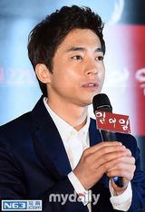 组图：金基德《一对一》粗口暴力成限制级影片