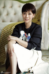 组图：海清双封面文艺写真 小资情调轻熟女气质