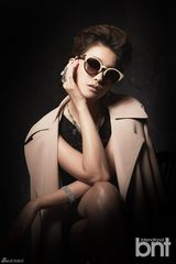 组图：韩星柳仁英时尚写真 尽展成熟知性魅力