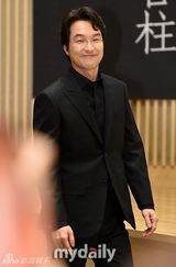 组图：《秘密之门》发布会 韩石圭等低调亮相