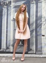 组图：乌克兰再现真人芭比娃娃 自称纯天然