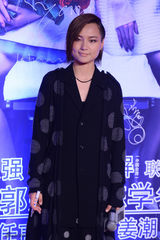 组图：杨幂产后首曝光 郭敬明拒与韩寒交朋友