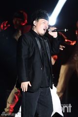 组图：任昌丁玄振英等献唱《青春之夜2》演唱会