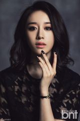 组图：T-ara智妍写真 紧身牛仔秀性感身材