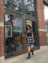 组图：熊乃瑾纽约时装周秀场探秘 私服巧搭亮眼