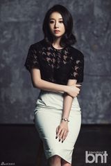 组图：T-ara智妍写真 紧身牛仔秀性感身材