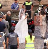 组图：喜结连理！布鲁尼前任卡娜丽斯甜蜜成婚