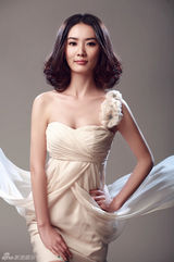 组图：千景唯美写真曝光 尽显女人韵味