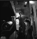 高清组图：伊丽莎白-泰勒绝版照片曝光 16岁如少妇