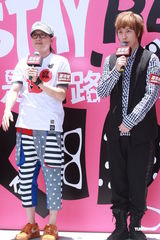 组图：五月天阿信携手不二良 称自创品牌有得赚