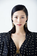 组图：江一燕风情妖娆登封面 随心而动气场足