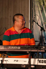 组图：梁天捧场陈琴艺术展 臧天朔献唱新作品