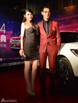 组图：金巧巧蒲巴甲徐冬冬活动红毯争艳