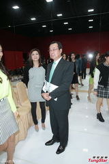 组图：马赛将公开亮相 乐易玲称公众场合要避忌