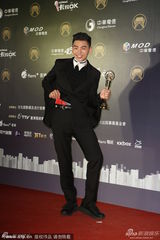 组图：陈建玮获得最佳台语男歌手奖