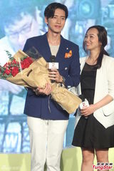 组图：朴海镇自曝厨艺了得 将与张亮再合作