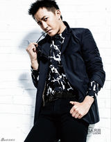 组图：韩庚登封面 自称是《变4》彩蛋