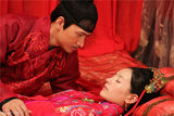 组图：《美人如画》董洁何晟铭大婚夜甜蜜亲吻