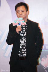 组图：《离婚律师》发布会 姚晨大笑忙卖萌