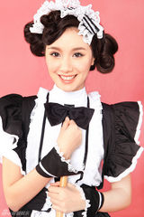 组图：程砚秋清新写真 化身甜美小厨娘