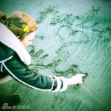 组图：泰勒-斯威夫特与超模好友同居 长腿组合超有爱！