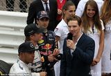 组图：F1太子女抱爱女挺车赛 卷福帅气现身观战