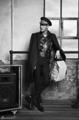 组图：SJ崔始源拍写真 帅气都市男气场强