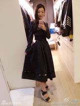 组图：曹格老婆吴速玲私照曝光 时尚辣妈