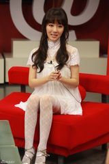 组图：韩星李贞贤做客 曝与SJ希澈2AM赵权友情