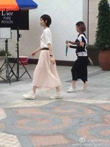 组图：《何以笙箫默》钟汉良唐嫣补拍大学戏份