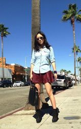 组图：刘芸洛杉矶私服街拍 欧美潮范儿显美腿