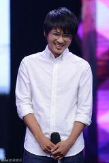 组图：郭敬明录快本临时换位 仍然遭遇“韩寒”