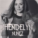 组图：智利新乳神助威世界杯 掀衣性感露胸