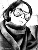 组图：王菲生日素颜自拍仍女神 粉丝留言盼复出