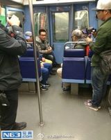 组图：刘烨率爷爷辈明星巴黎录制《花样爷爷》