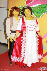 组图：众星乔装玩变身 王祖蓝头顶绿毛似绿帽