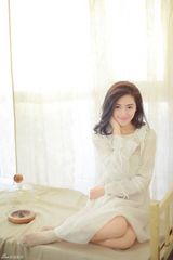 组图：菅韧姿清新纯美写真 双眸清澈透亮