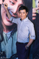 组图：众星助阵《江湖论剑实录》首映红毯