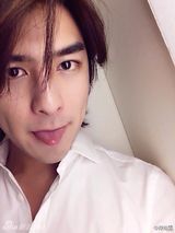 组图：自拍范本陈柏霖！卖萌耍帅颜值爆表