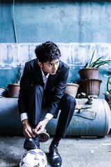 组图：张云龙足球写真酷帅富男性魅力