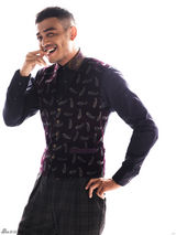 组图：杨烁笑容灿烂 阳光爽朗感染力足