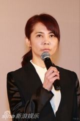 组图：柯震东道歉落泪泣不成声