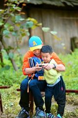 组图：爸爸开启丛林大冒险 金曲歌王曹格落泪