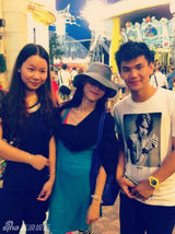 组图：张柏芝携Lucas游玩 被粉丝求合影