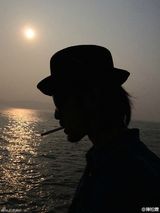 组图：自拍范本陈柏霖！卖萌耍帅颜值爆表