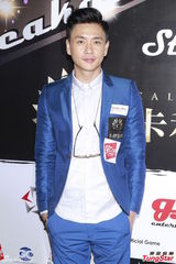 组图：黄宗泽赞前女友胡杏儿三点式劲爆