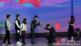 组图：杜海涛跪拜韩星权志龙 引网友怒骂丢人